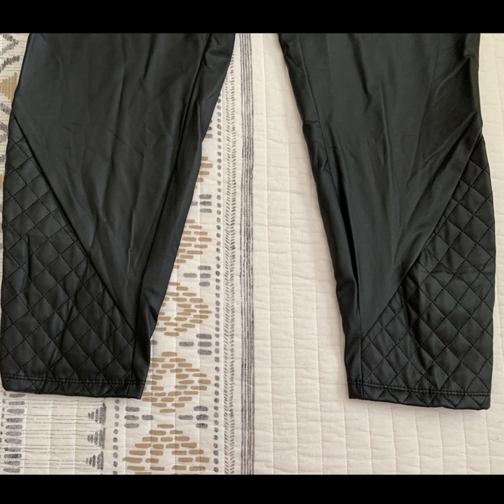 Torrid - Size 4 - Picture 10 of 14
